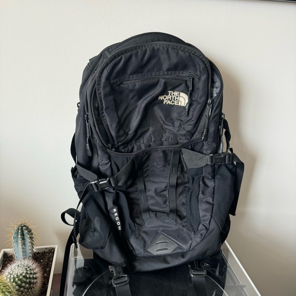 The North Face - Recon Backpack - Black - Picture 1 of 5